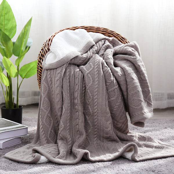 GREY KNIT THROW