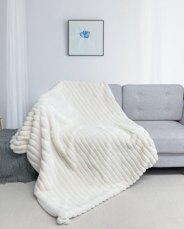 IVORY CASCADE FAUX FUR THROW