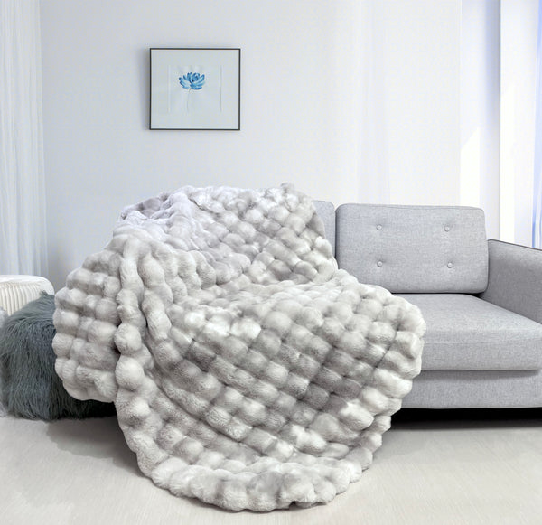 ARCTIC SHADOW FAUX FUR THROW